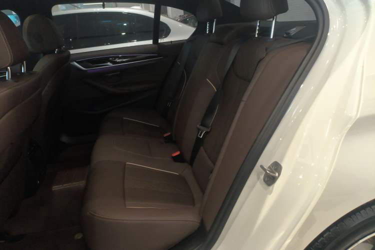 Used BMW 5 Series 2022 Second Facelift 525Li M Sport Package