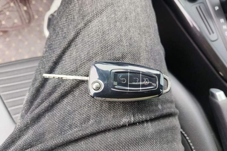 Used Ford Focus 2018 Sedan Classic 1.6L Automatic Trendy SmartDrive Edition
