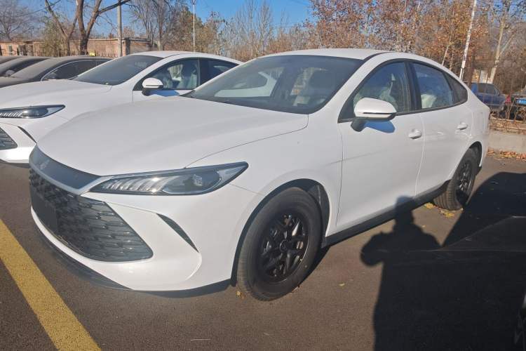 Used BYD Qin PLUS 2025 DM-i Smart Drive 55KM Leading Model