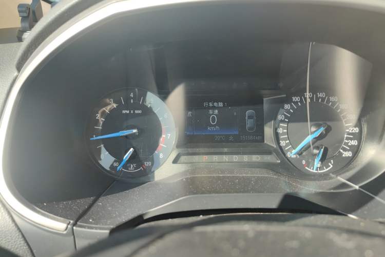 Used Ford Edge 2016 EcoBoost 245 Two-Wheel-Drive Titanium 5-Seater
