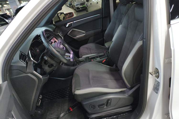 Used Audi Q3 2022 45 TFSI quattro Fashion Dynamic Model