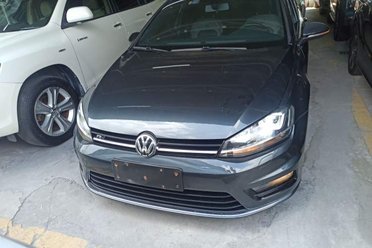 Used Volkswagen Golf 2016 1.4TSI Automatic R-Line
