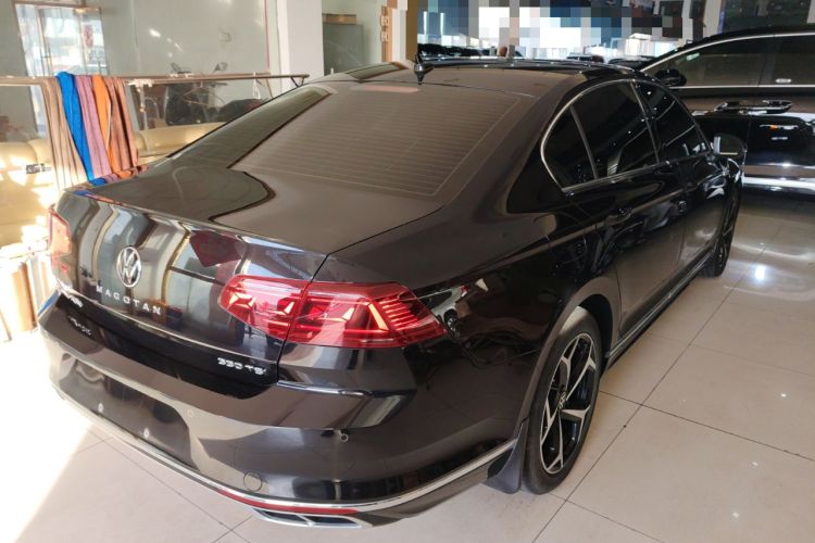 Used Volkswagen Magotan 2024 2 Million Units Zhongxiang Version 330TSI DSG Luxury Edition
