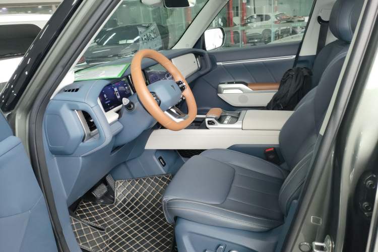 Used Deepal G318 2024 Four-Wheel-Drive Air Suspension Model