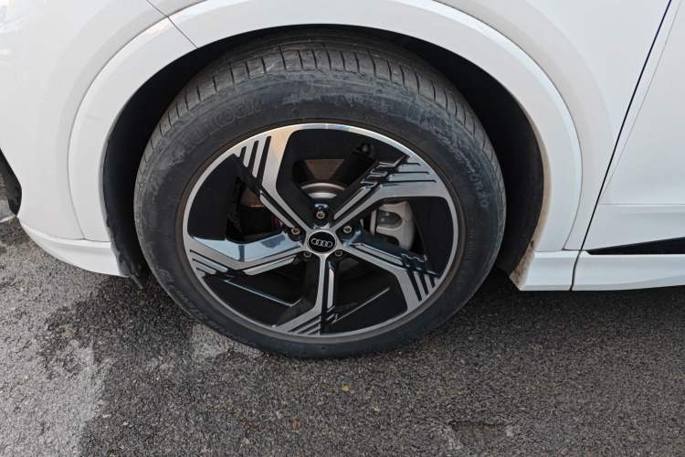 Used Audi Q4 e-tron 2024 50 e-tron quattro Creation Edition Midnight
