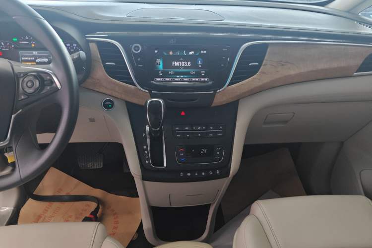 Used Buick GL8 2018 ES 28T Comfort Model China VI Standard
