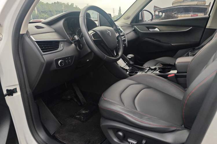 Used BORGWARD BX5 2017 20TGDI Automatic Two-Wheel Drive Pioneer Edition
