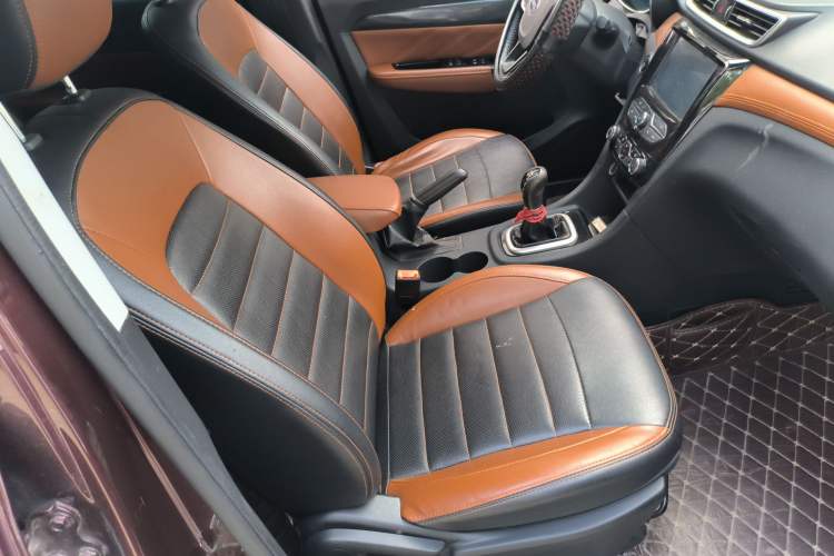 Used Karry K60 2018 1.5L Manual Sunroof Version
