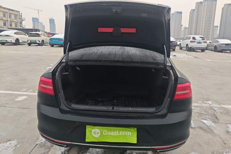 Used Volkswagen Magotan 2017 330TSI DSG Luxury Model
