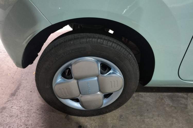 Used Geely Galaxy Panda 2024 Panda Mini 200km Endurance Bear
