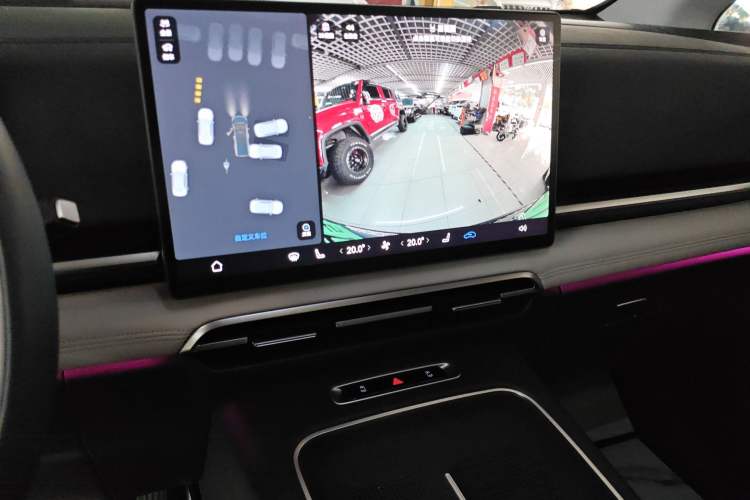 Used VOYAH Dream 2025 PHEV Four-Wheel-Drive Flagship Version – Qiankun Edition
