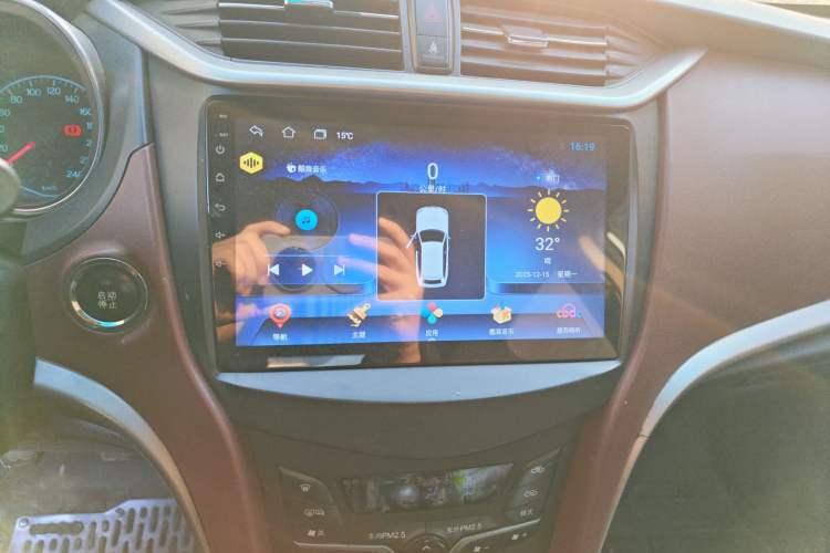 Used BYD G5 2014 1.5TI Manual Luxury Edition
