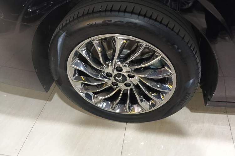 Used VOYAH Dream 2024 PHEV Ultra-Long Range Flagship Edition