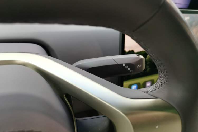 Used  12 2023 700 Three-Laser Rear-Wheel Drive Luxury Edition