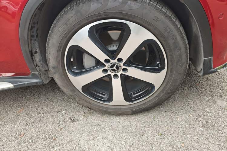 Used Mercedes-Benz GLC 2019 Facelift GLC 260 L 4MATIC Luxury Model
