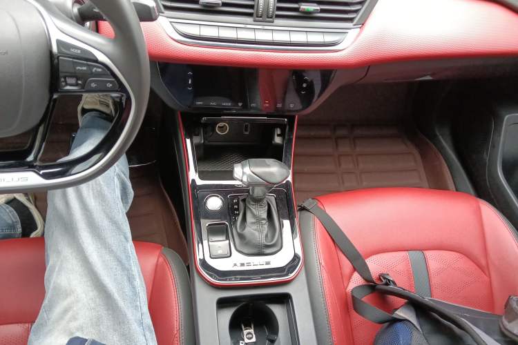 Used Dongfeng Aeolus Yixuan 2021 230T Automatic Zuiying Knight Edition
