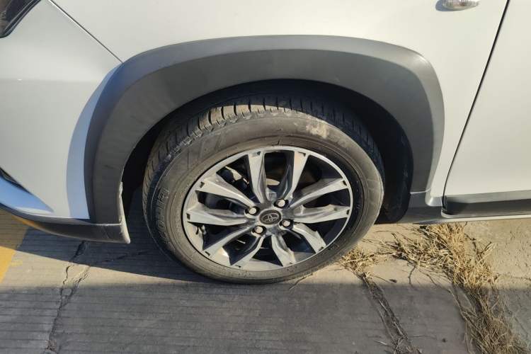 Used Toyota YARiS L 2022 X-Trail 1.5L CVT Luxury PLUS Edition