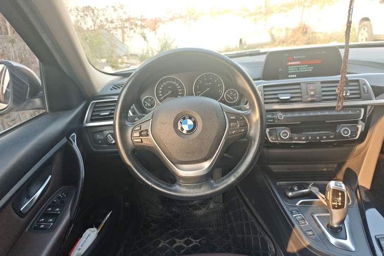 Used BMW 3 Series 2018 320Li Fashion Model
