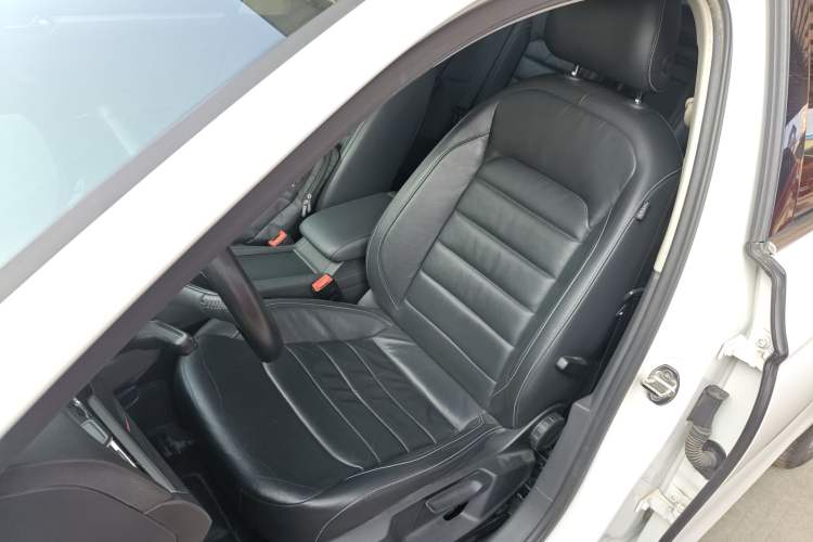 Used Volkswagen Lamando 2015 280TSI DSG Comfort Edition
