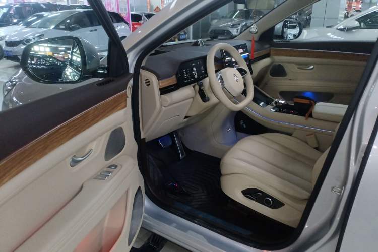 Used Hima AITO M7 2024 1.5T Intelligent Driving 4WD Max Edition 5 Seats
