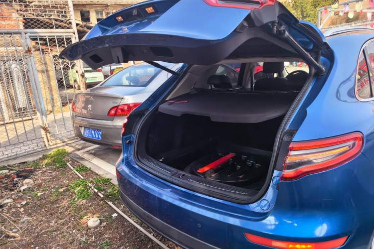 Used Zotye SR9 2017 2.0T Manual "Ultimate Heart" Edition
