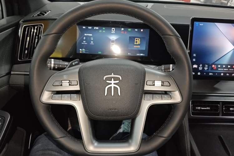 Used BYD Song L DM-i 2025 Intelligent Driving Version 112 km Leading Trim