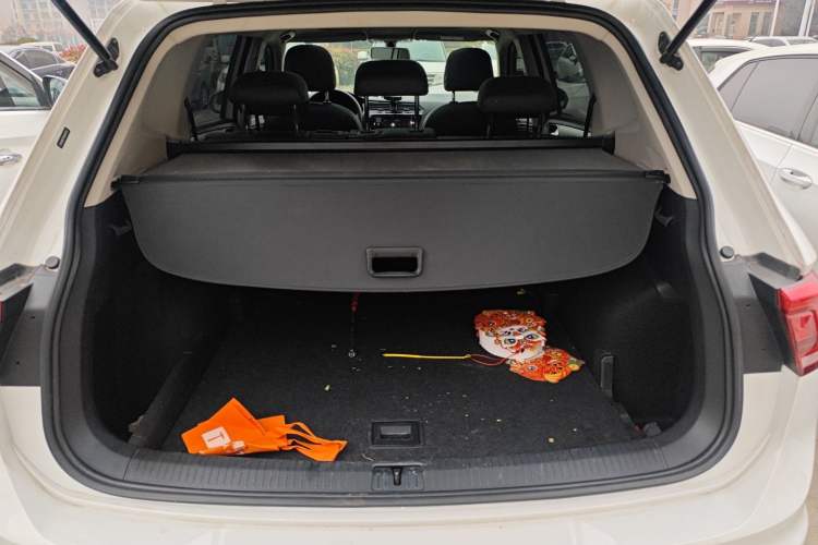 Used Volkswagen Tiguan L 2019 330TSI Automatic Two-Wheel Drive Panoramic Comfort Edition China VI Standard
