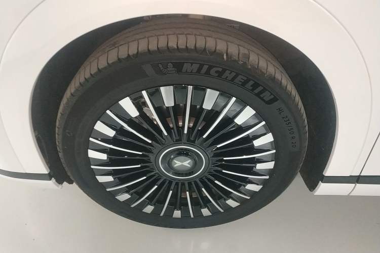 Used XPeng X9 2025 740 Ultra-Long Range Max