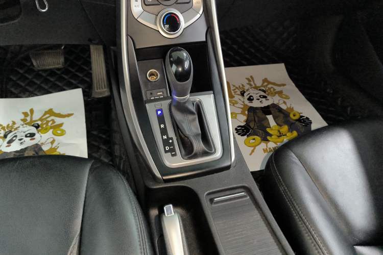 Used Hyundai Elantra (5th Generation / Langdong) 2016 1.6L Automatic Smart Version
