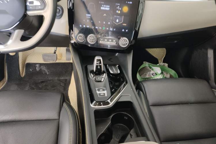 Used Lynk & Co 02 2022 1.5T DCT Shine Pro