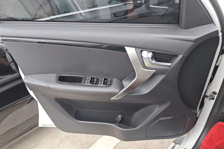 Used Chery Tiggo 3 2016 1.6L Manual ZhiShang Edition
