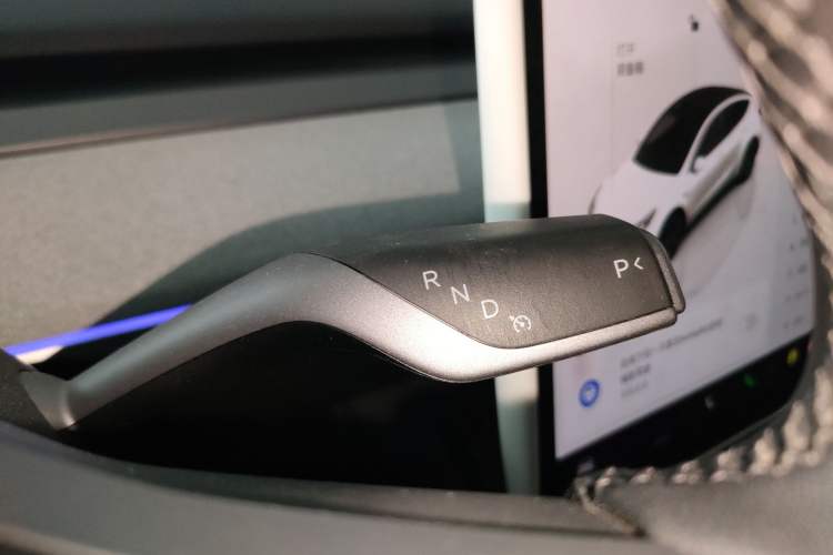 Used Tesla Model Y 2023 Rear-Wheel-Drive Version
