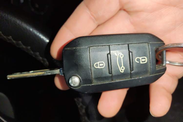 Used Peugeot 301 2016 1.6L Manual Comfort Edition
