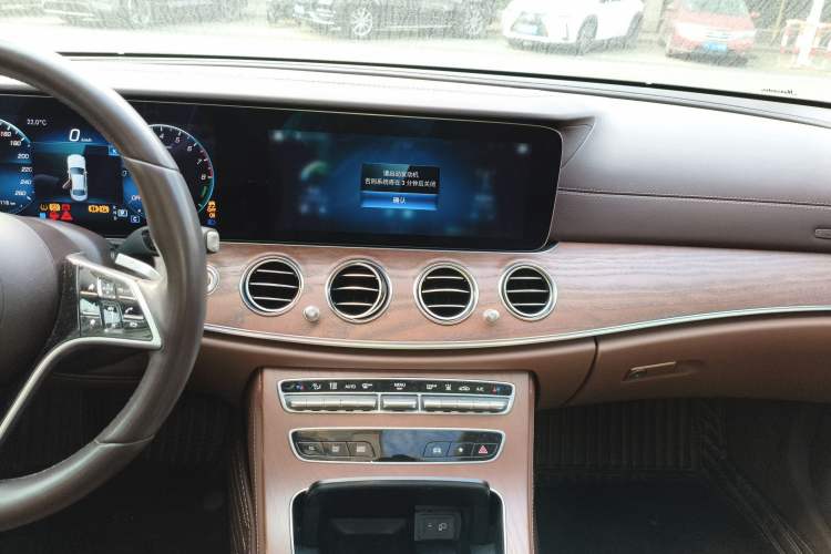 Used Mercedes-Benz E-Class New Energy 2022 Restyled E 350 e L Plug-in Hybrid Sedan
