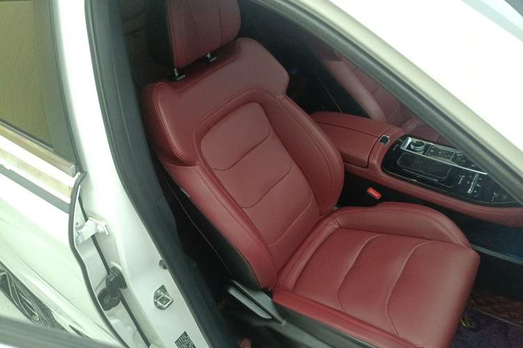 Used JETOUR X70 PLUS 2021 1.6T DCT 7-Seater
