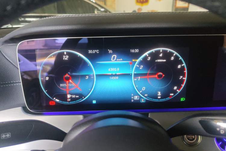 Used Mercedes-Benz E-Class 2023-Year Restyled E 260 Coupe