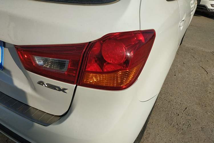 Used Mitsubishi ASX 2013 2.0L CVT Two-Wheel Drive Elite Edition
