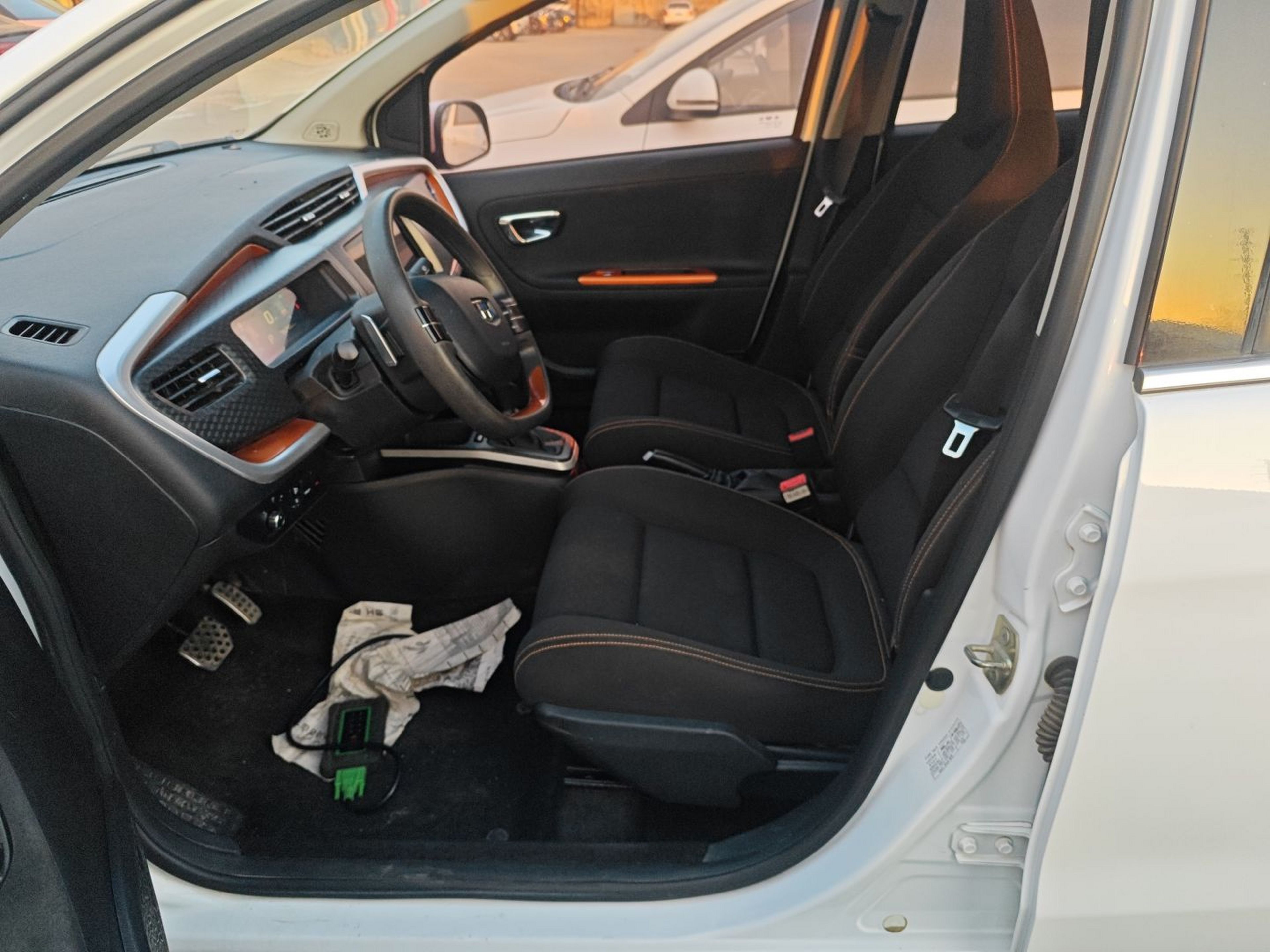 Переднее сиденье в автомобиле