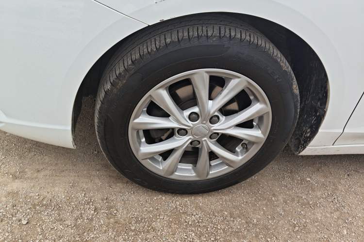 Used Roewe i5 2020 1.5L Manual 4G Connect Luxury Edition