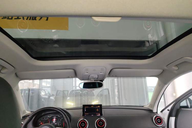 Used Audi A3 2014 Limousine 40 TFSI S line Luxury Model
