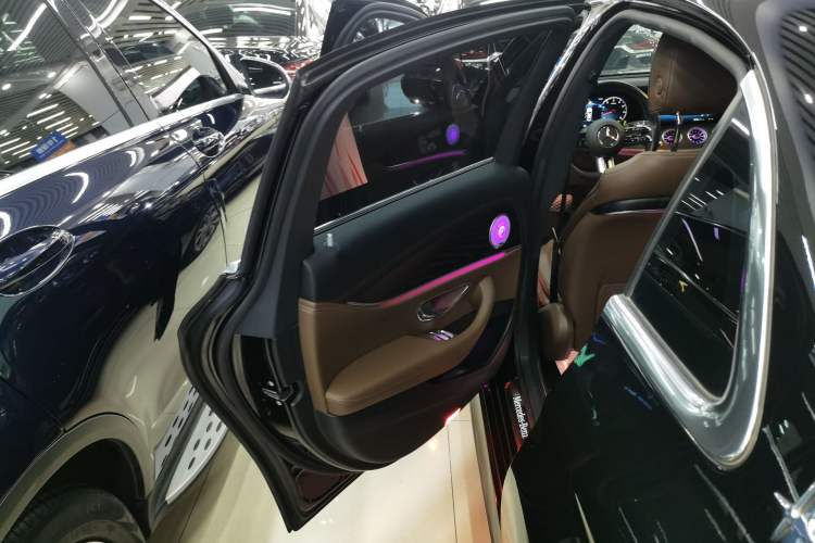 Used Mercedes-Benz E-Class 2021 E 300 L Sporty and Stylish Model
