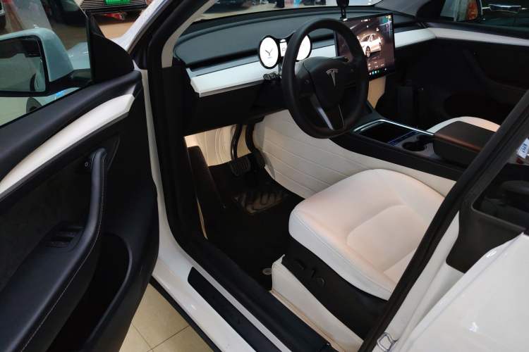 Used Tesla Model Y 2022 Rear-Wheel-Drive Version