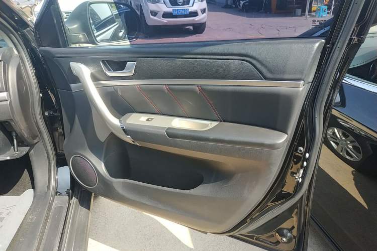 Used Haval M6 2019 1.5T Manual Two-Wheel Drive Urban Version China VI Standard
