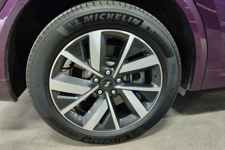 Used Li Auto L8 2023 Air model
