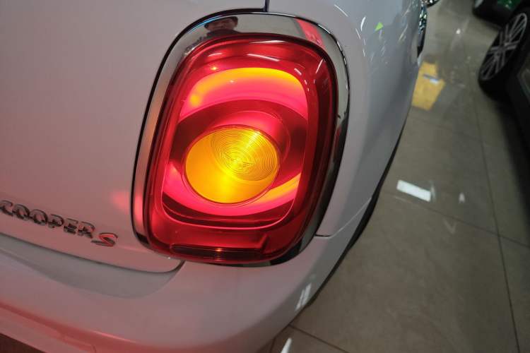 Used  MINI 2016 2.0T COOPER S Five-Door Edition