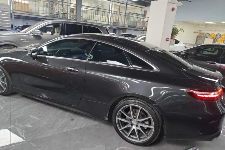 Used Mercedes-Benz E-Class (Import) 2021 E 260 Coupe