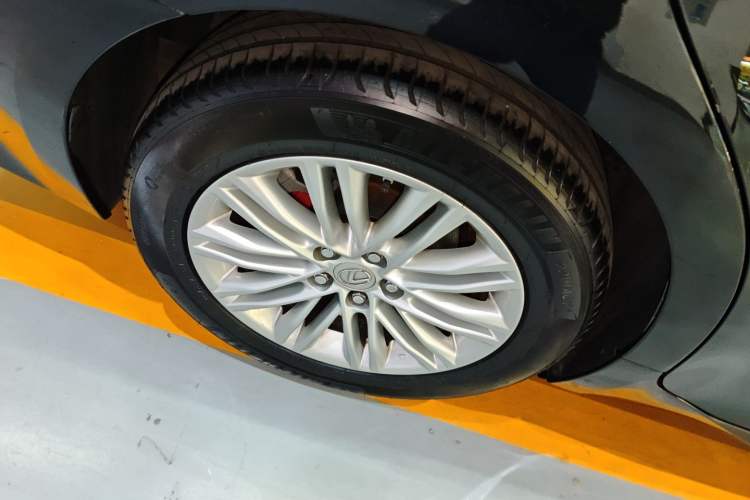 Used Lexus ES 2016 200 Midnight Special Limited Edition
