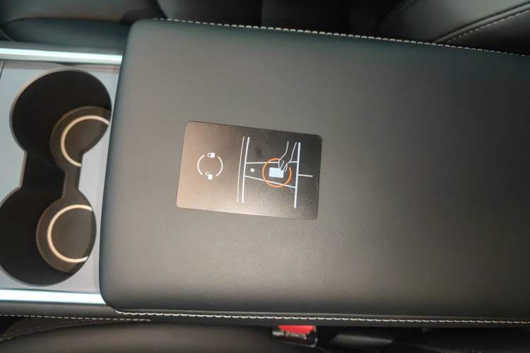 Used Tesla Model Y 2023 High-Performance All-Wheel-Drive Version