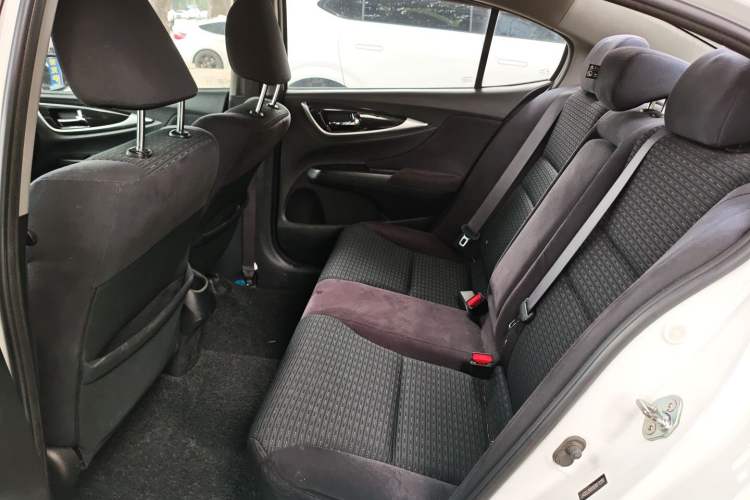 Used Honda Crider 2013 1.8L automatic luxury edition
