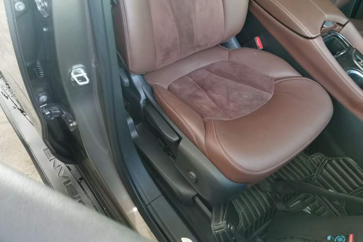 Used Buick Envision 2017 28T Four-Wheel Drive Elite Model
